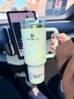 The Stanley Quencher H2.0 FlowState™ Tumbler (40 oz) – Limited Edition Spring Blossoms - Image 6