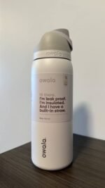 Owala FreeSip 32oz Insulated Stainless Steel Water Bottle – Shy Marshmallow - Image 2